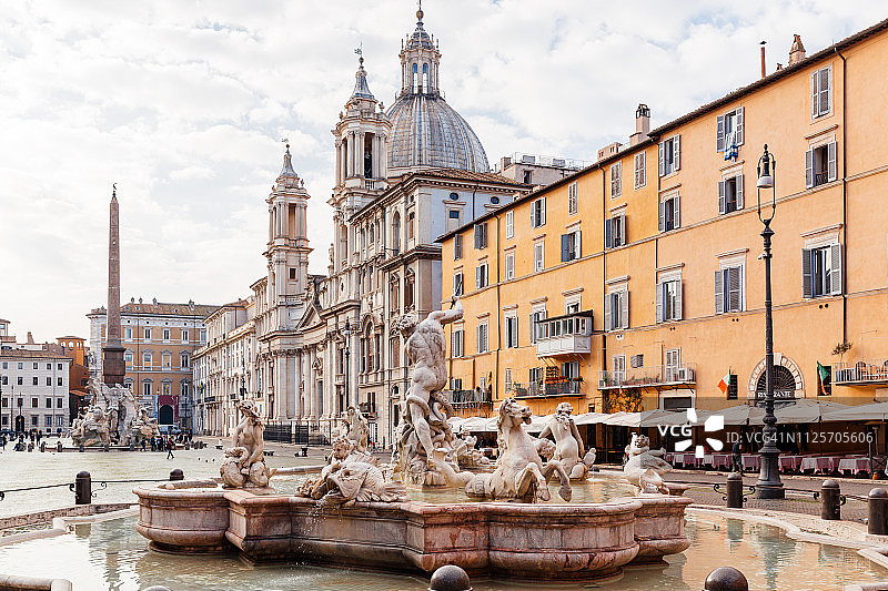 意大利罗马纳沃纳广场与海神喷泉图片素材