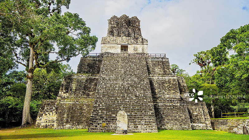 危地马拉蒂卡尔玛雅古城二号神庙图片素材