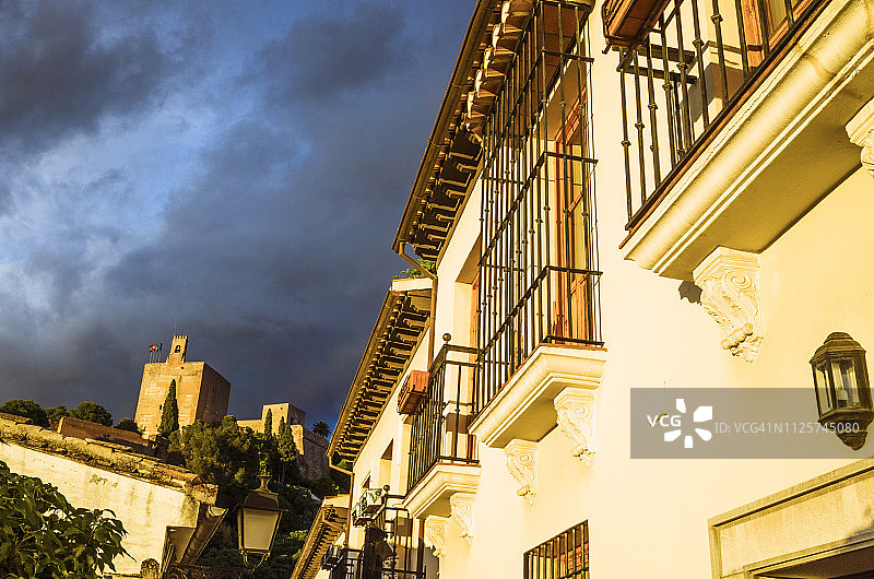 从雷阿雷霍区眺望阿尔罕布拉宫图片素材