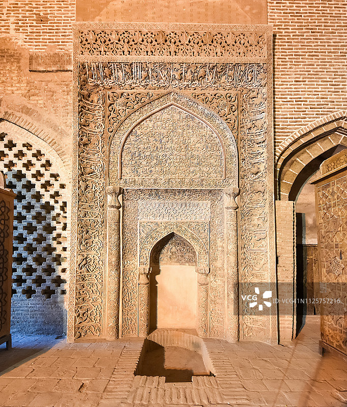 伊朗伊斯法罕聚礼清真寺的米哈拉布（朝拜墙）图片素材