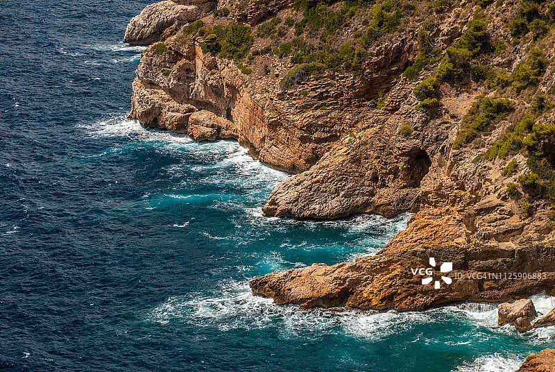 诺角岩石海岸线图片素材