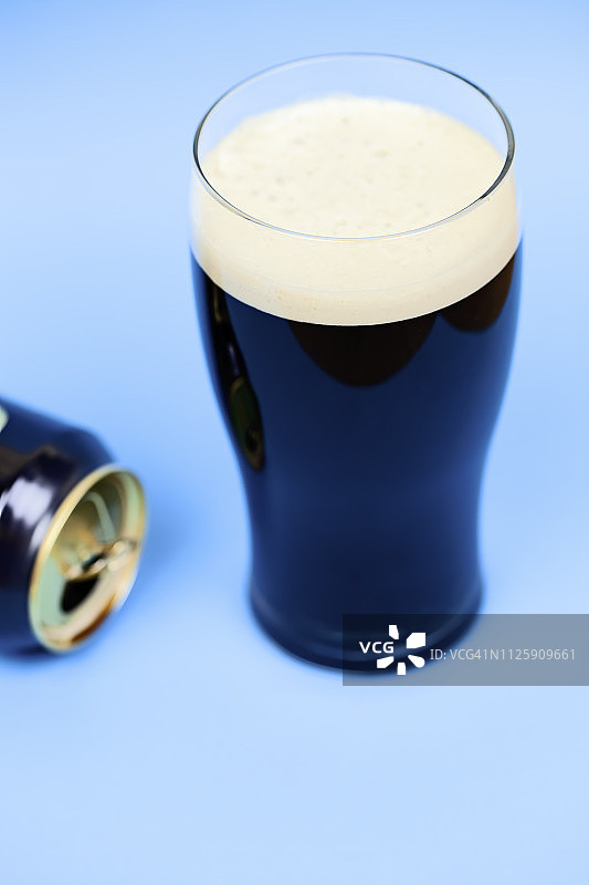 圣帕特里克节的黑爱尔兰啤酒图片素材