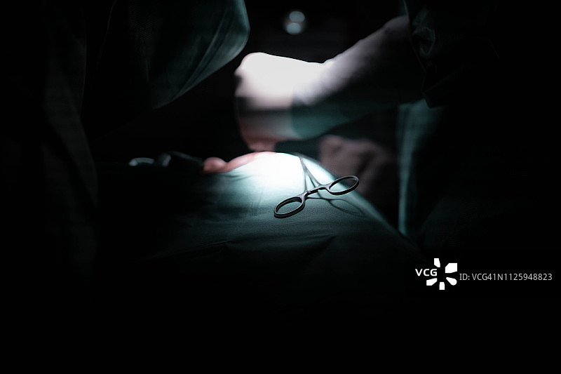 手术室里的剪刀图片素材