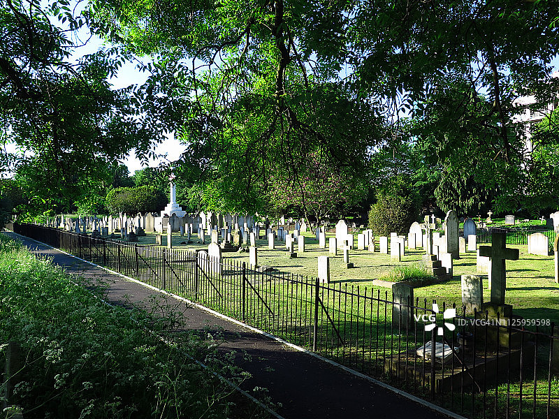 伦敦布朗普顿公墓的军人坟墓图片素材