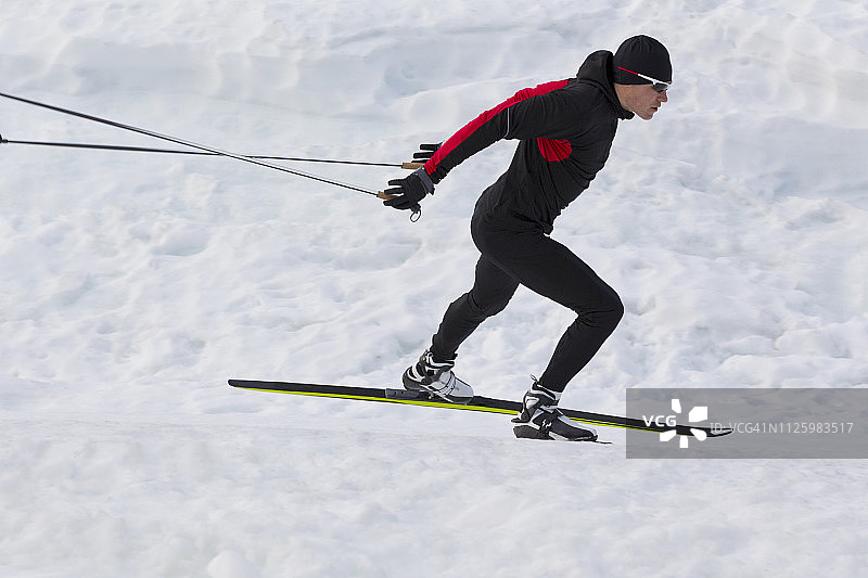 越野滑雪男子图片素材