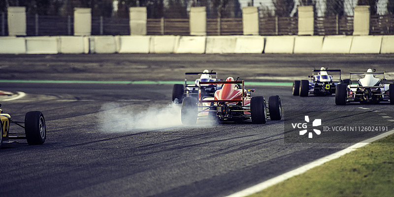 单座赛车转弯图片素材