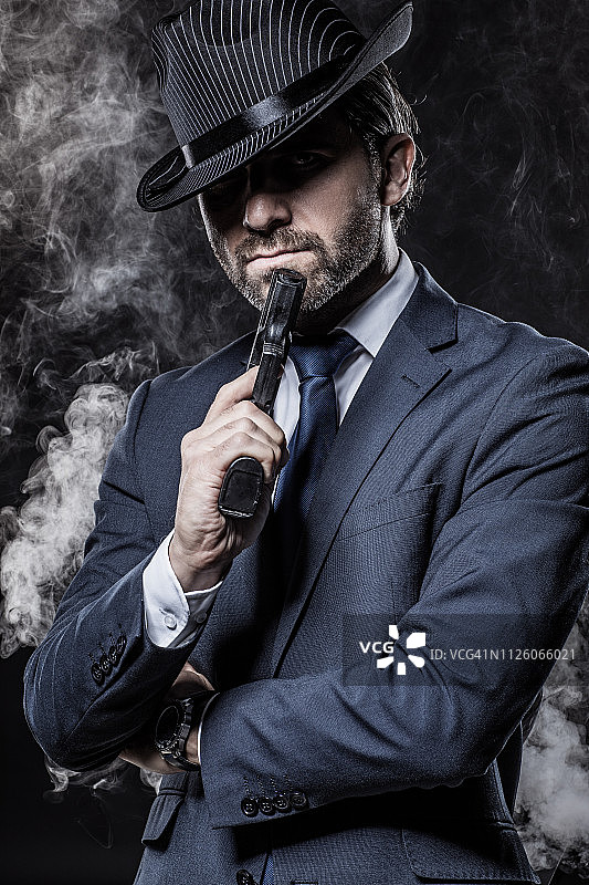 意大利黑帮男人图片素材