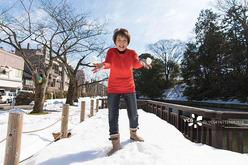 打雪仗图片素材