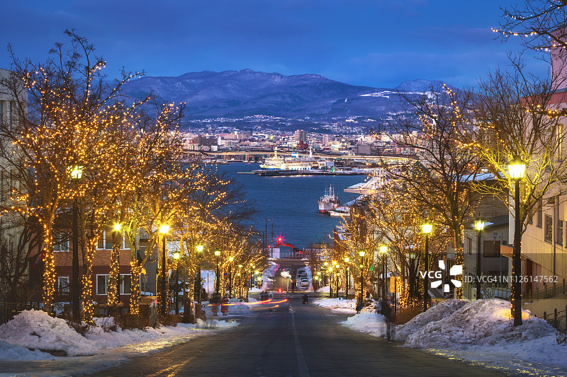 函馆八幡坂的冬季雪景图片素材