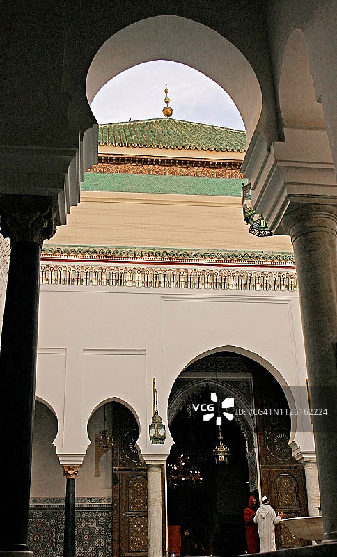摩洛哥非斯卡拉维因清真寺及大学内部图片素材