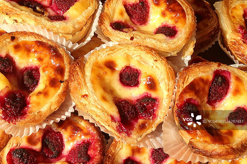 覆盆子葡式蛋挞图片素材