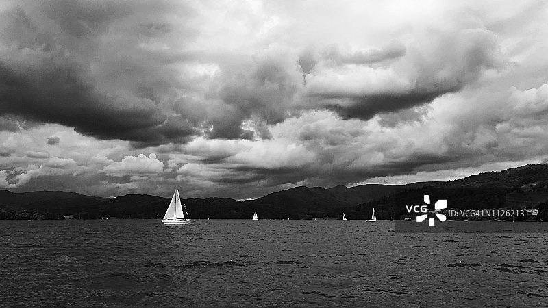 温德米尔湖上的帆船图片素材