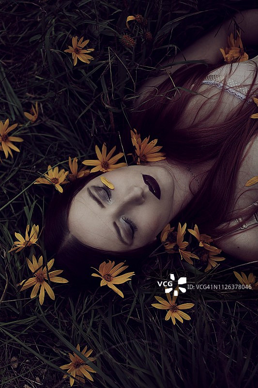 黄色梦境图片素材