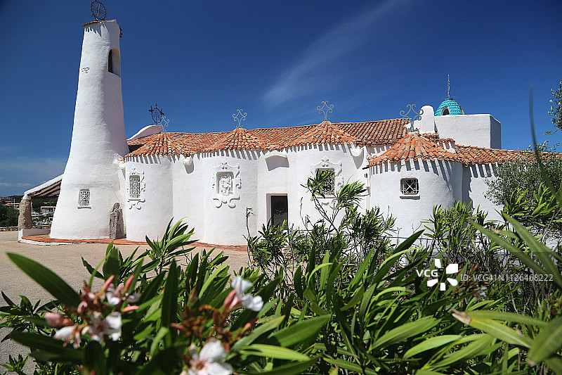 切尔沃港的斯特拉·马里斯村庄教堂图片素材