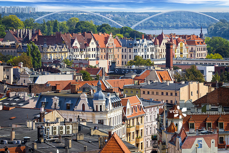 波兰托伦老城和维斯瓦河鸟瞰图图片素材