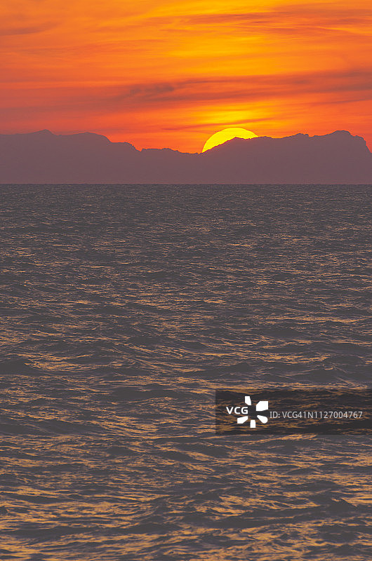西班牙梅诺卡岛的日落图片素材