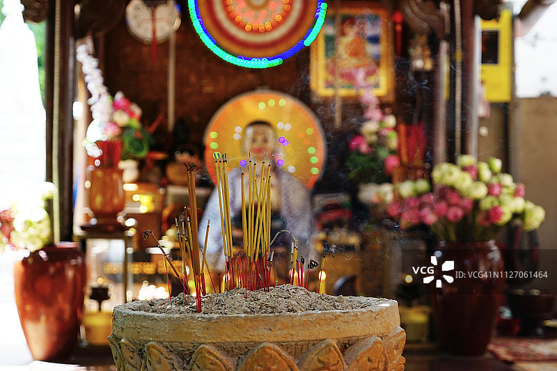 金边寺的香和佛像图片素材