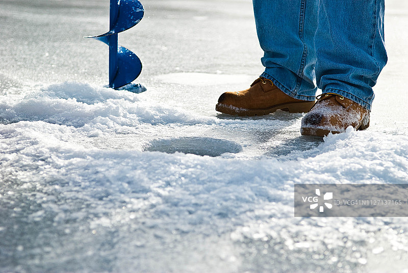 冰上钓鱼图片素材