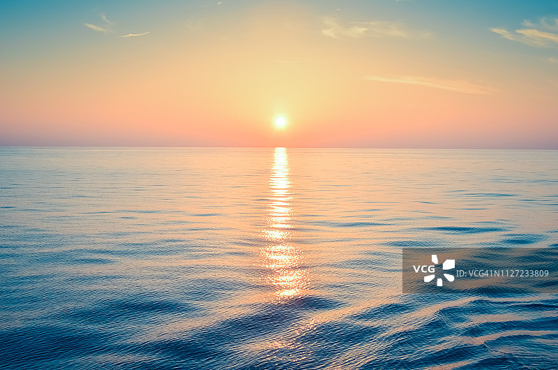 在海上日落图片素材