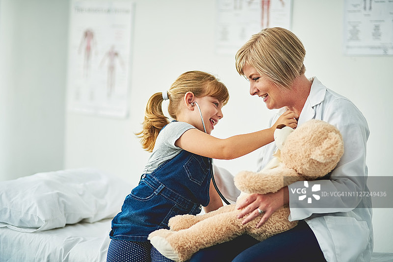 孩子们在实践中学习图片素材