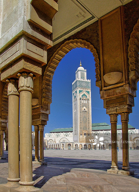摩洛哥卡萨布兰卡哈桑二世清真寺及尖塔图片素材