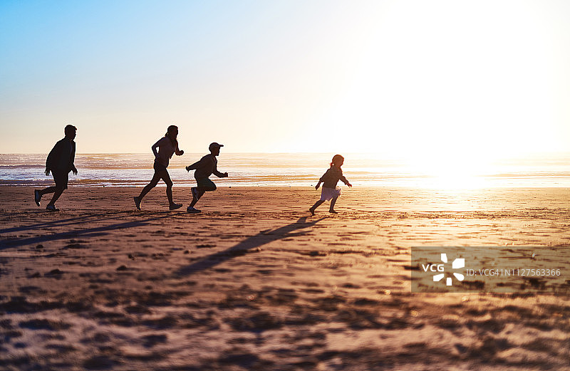 家庭相册的快乐回忆图片素材