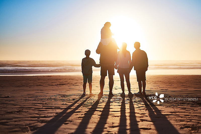 家人至上图片素材