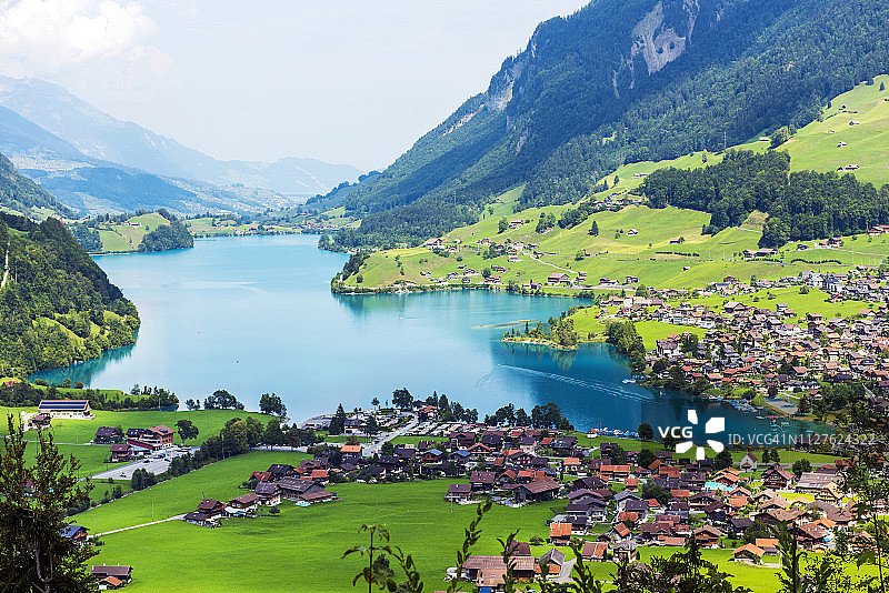 瑞士奥布瓦尔登州的龙格恩湖谷图片素材