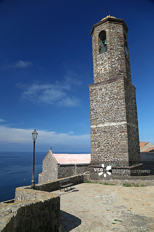 卡斯特尔萨多教堂塔楼图片素材