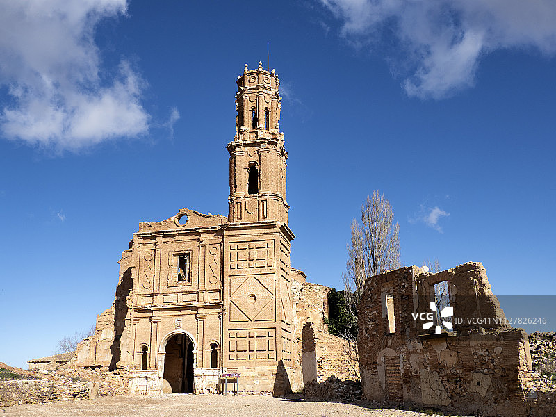 战争摧毁的教堂遗址：西班牙萨拉戈萨省贝尓奇特的圣奥古斯丁教堂图片素材