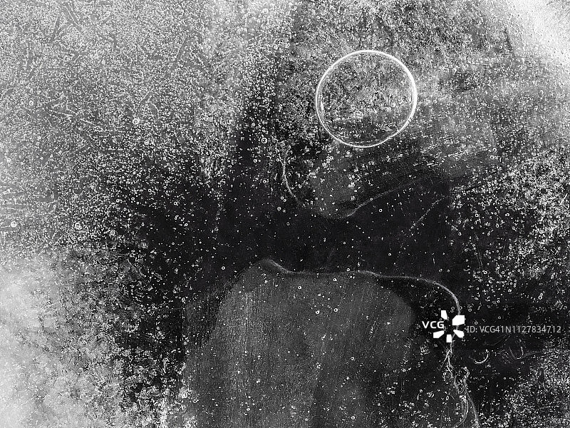 裂冰块纹理灰黑色背景特写图片素材