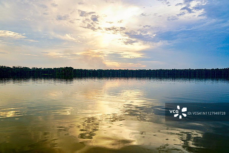 桑多瓦尔湖图片素材