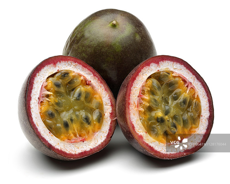 白色背景下的西番莲图片素材