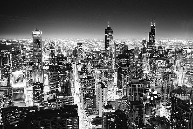 从威利斯大厦俯瞰芝加哥夜景图片素材