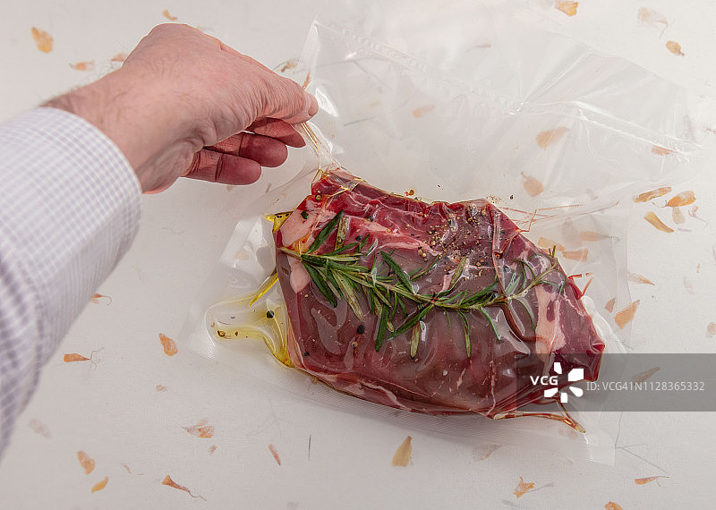 低温慢煮牛排图片素材