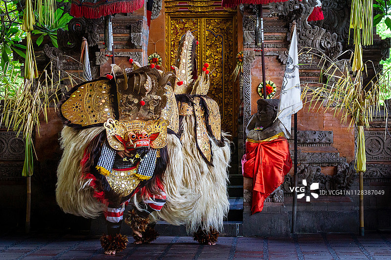 印度尼西亚巴厘岛的传统巴龙舞图片素材