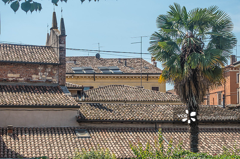 意大利威尼托维罗纳的卡斯特维奇要塞屋顶景观图片素材