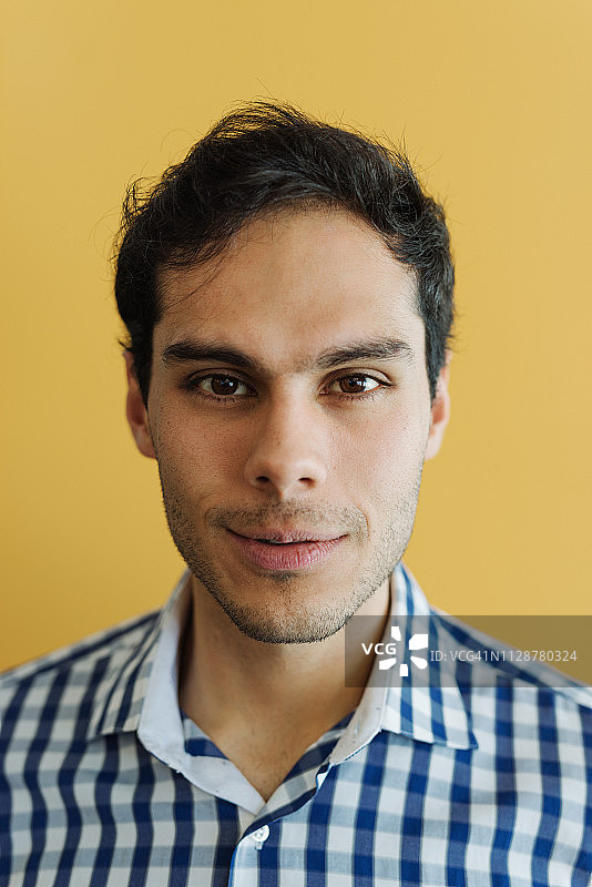 现代都市拉丁裔男子头像图片素材