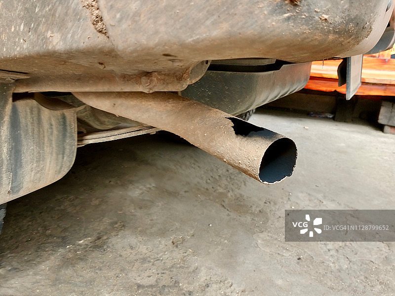 柴油发动机排气管PM2.5污染图片素材