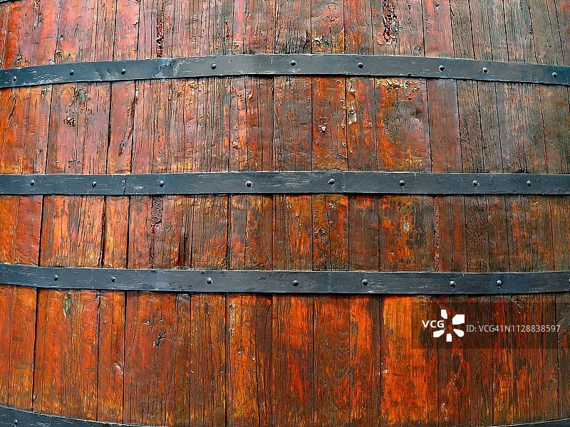 来自葡萄牙的旧橡木桶图片素材