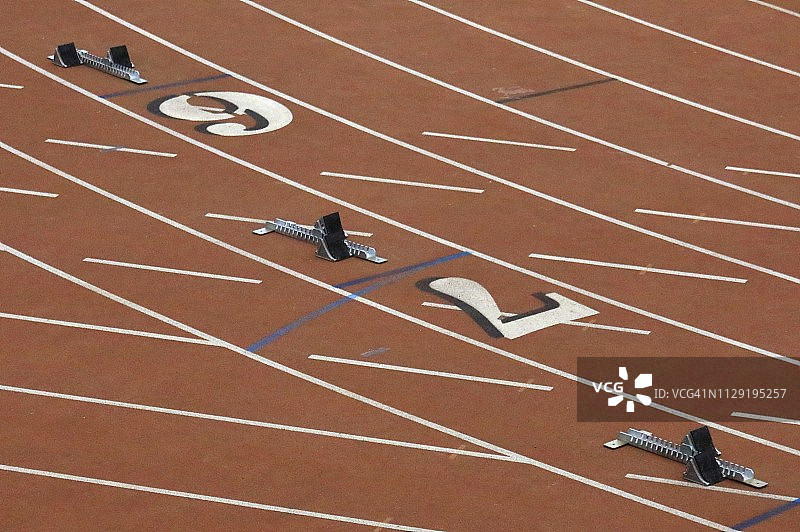 田径200米起跑图片素材