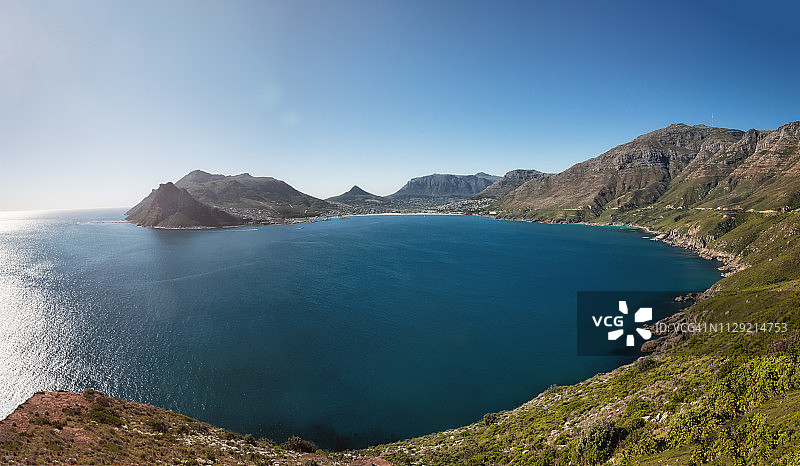 南非开普半岛查普曼峰俯瞰豪特湾全景图片素材