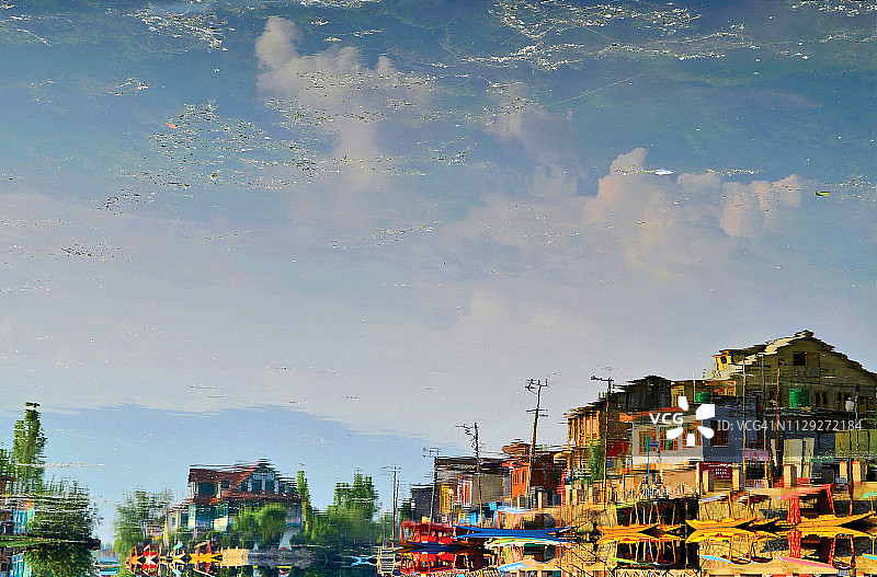 印度，查谟和克什米尔邦，斯利那加，达尔湖图片素材