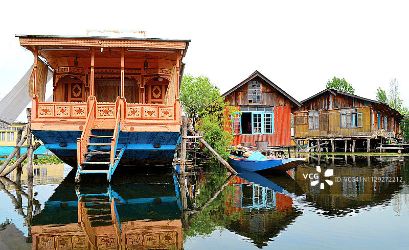 印度，查谟和克什米尔邦，斯利那加，达尔湖图片素材