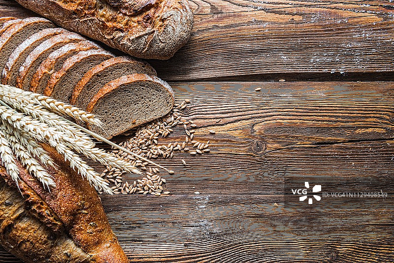 面包与小麦静物画图片素材