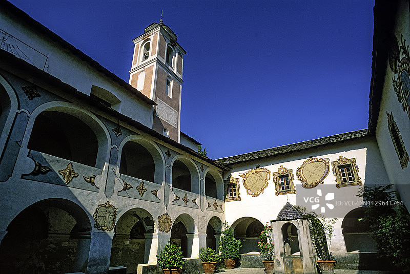 索日修道院的回廊，法国里维埃拉腹地图片素材