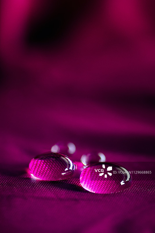 水滴微距摄影图片素材