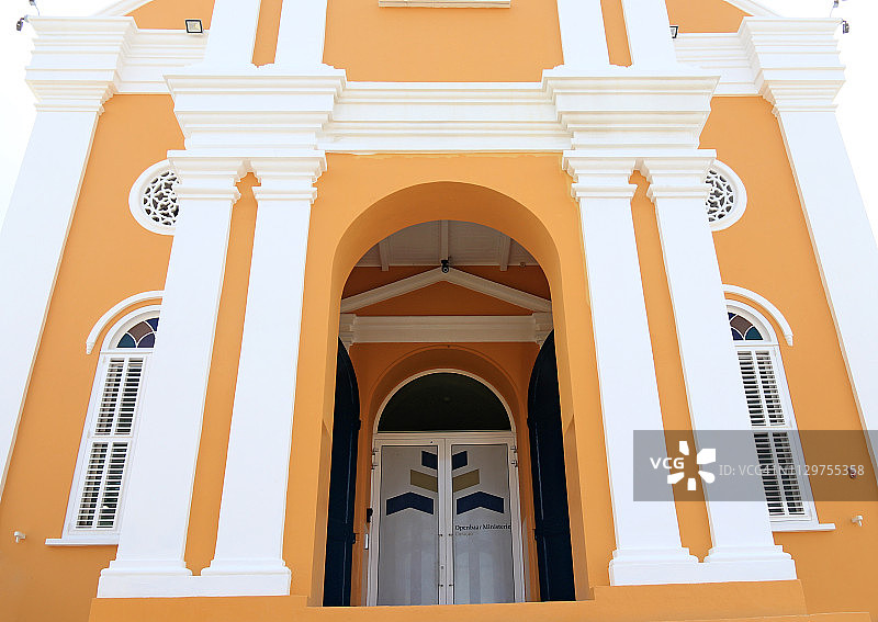 威廉斯塔德埃马努埃尔神庙的历史建筑特色图片素材