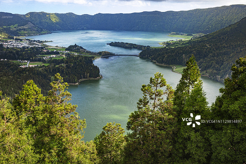 葡萄牙亚速尔群岛圣米格尔岛塞特西达德斯景观图片素材