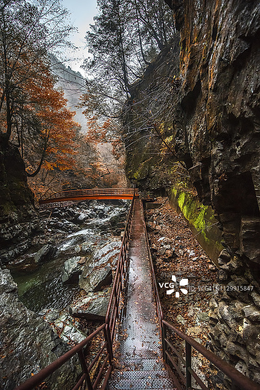 日本本州中部岐阜县飞驒大阪的甘达特峡谷图片素材